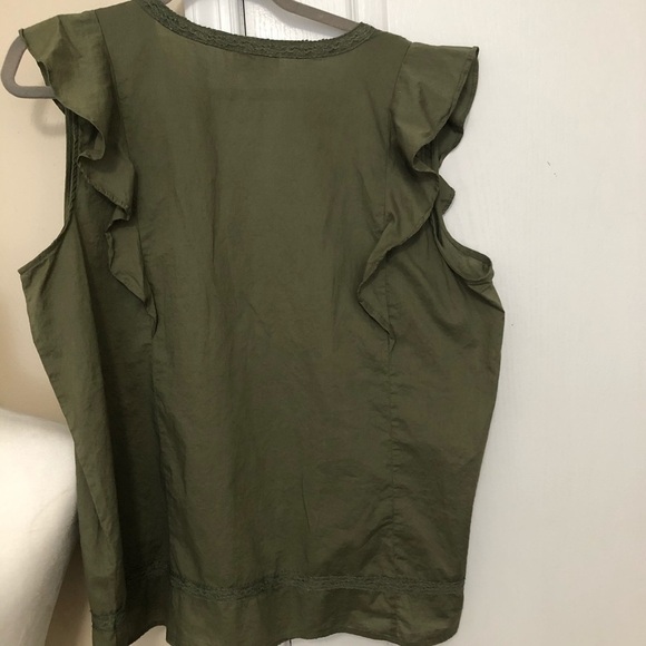 Loft V-Neck Ruffled Sleeveless, Loose Fit - Picture 4 of 5